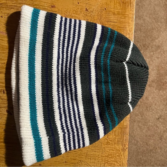 NWOT Nike 6.O beanie - Picture 2 of 4
